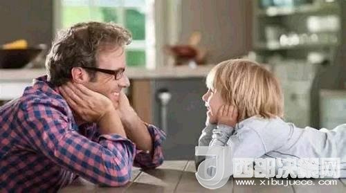 “你長大之后會變得非常忙，所以我希望你能在小時候停下來低頭聞聞花香，然后把花瓣和葉子放進(jìn)你的小竹筐，在我們的客廳和院子里瘋跑。”