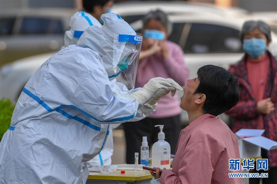 （新華全媒頭條·兩會(huì)精神看落實(shí)·圖文互動(dòng)）（5）整體謀劃、系統(tǒng)升級(jí)、全面提升——落實(shí)全國(guó)兩會(huì)精神織牢織密公共衛(wèi)生防護(hù)網(wǎng)