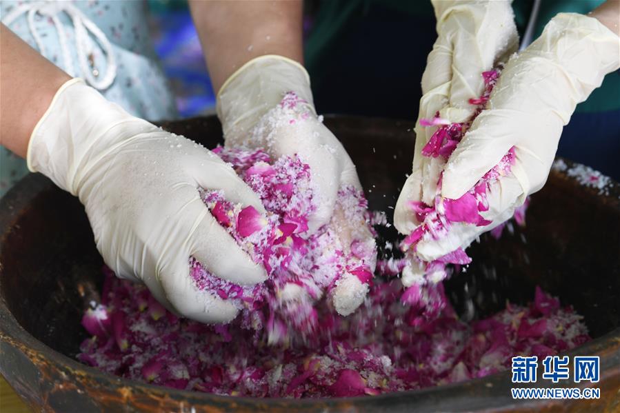 (決戰(zhàn)決勝脫貧攻堅·聚焦三區(qū)三州·圖文互動)(4)號角聲里看于田——來自庫爾班大叔故鄉(xiāng)的脫貧報告